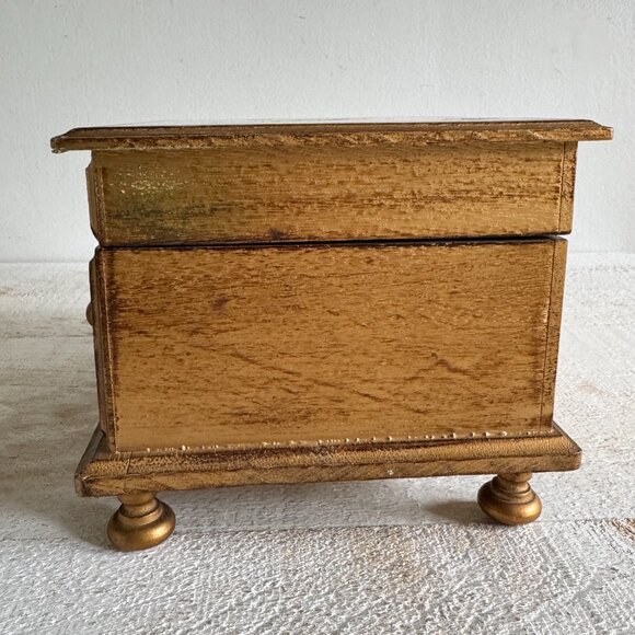 Vintage Florentine Style Gold Gilded Jewelry Box - Picture 5 of 11